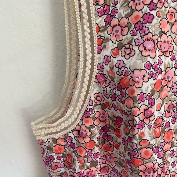 Super cute summer dress-see through appliqué.Fits like Sm-med. - Picture 3 of 7